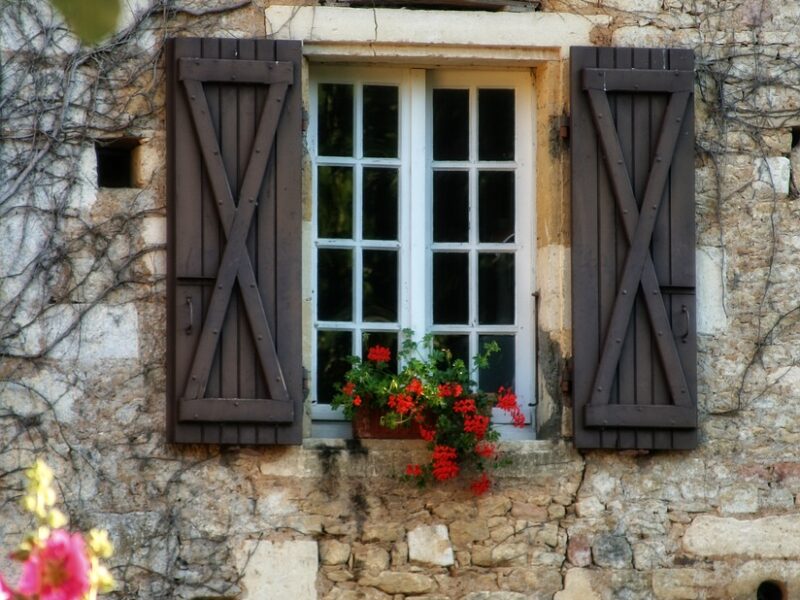 france-village window