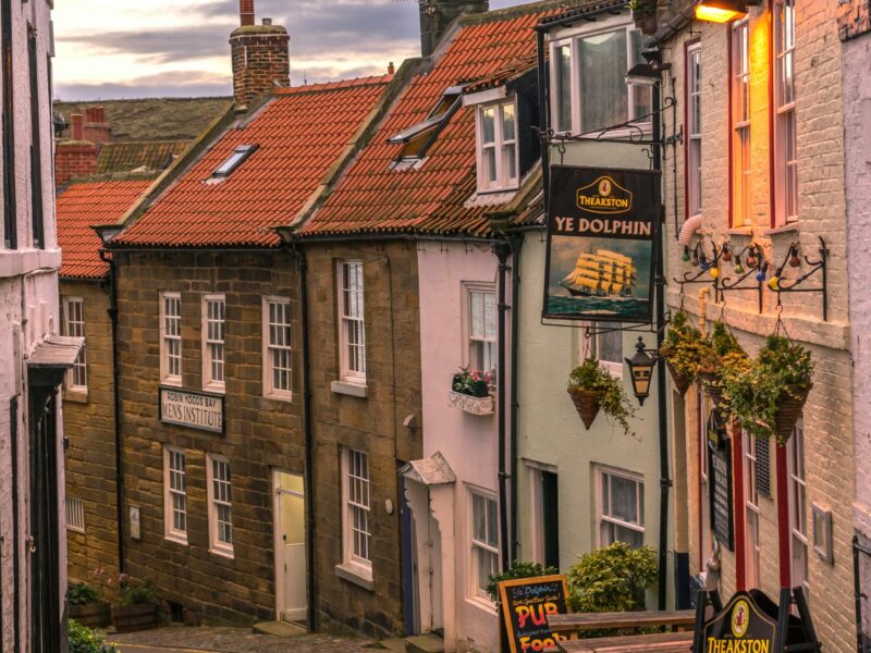 robin hoods bay