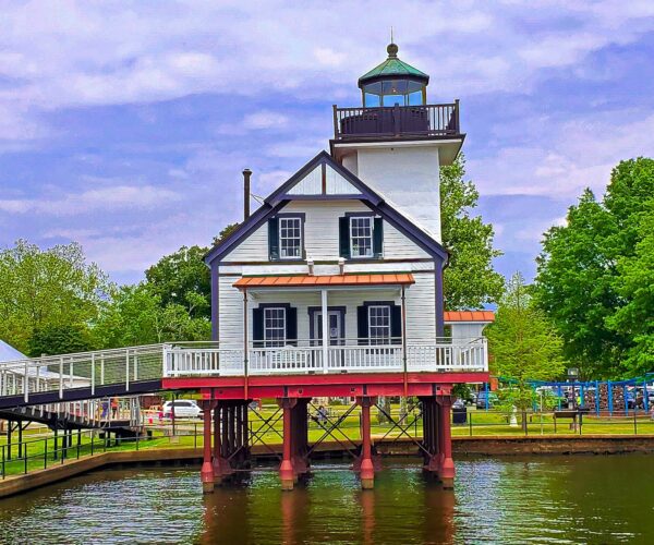 nc roanoke lighthouse